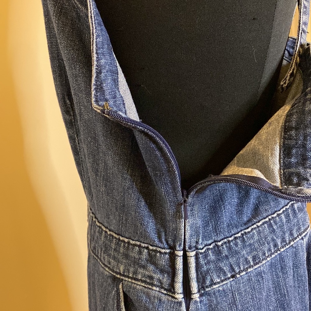 Universal Threads Denim Dress - Picture 5 of 7